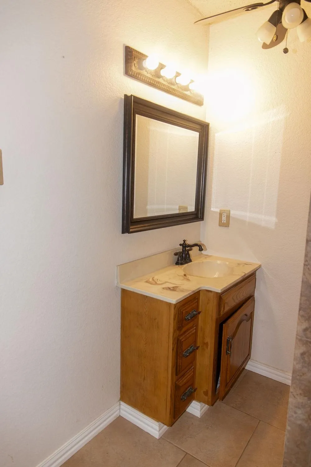 828 Armadillo Drive Lorena, TX 76655