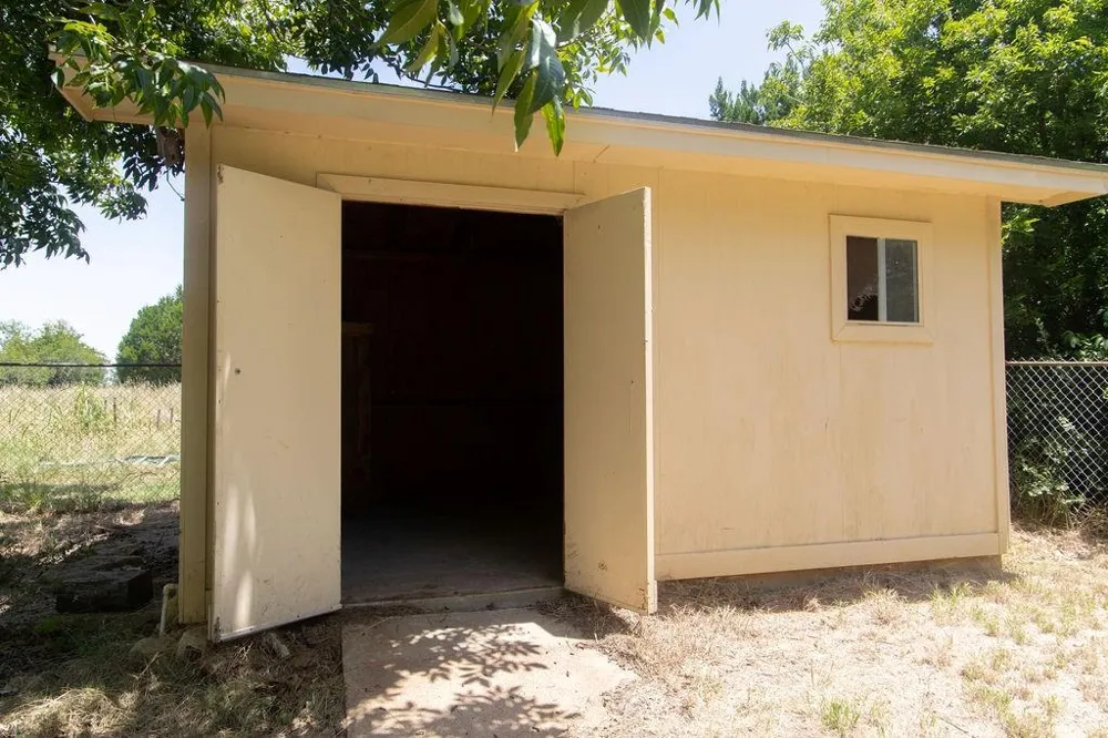 828 Armadillo Drive Lorena, TX 76655