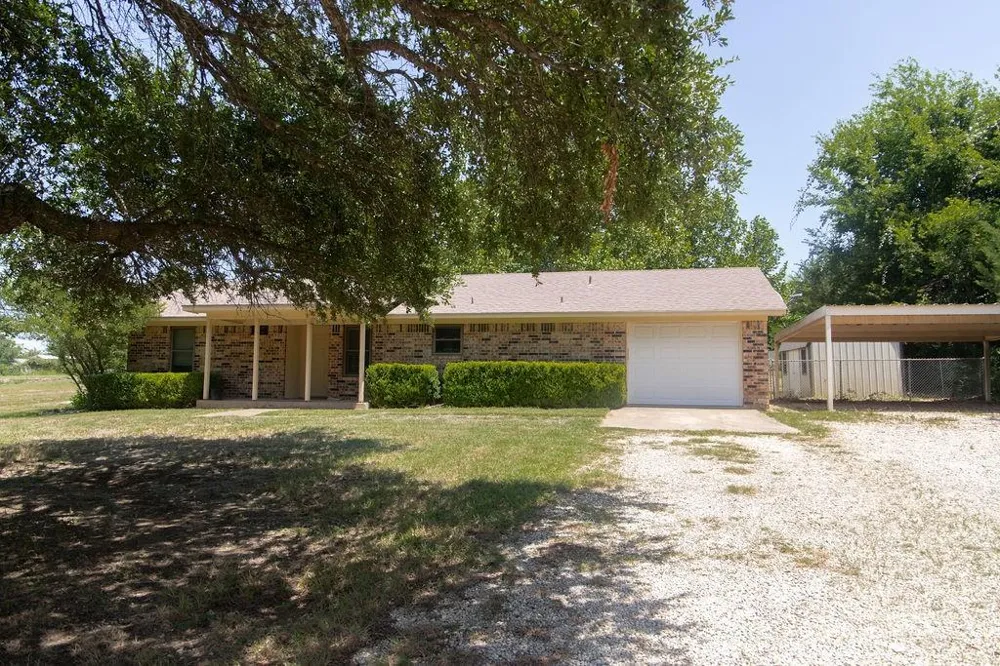 828 Armadillo Drive Lorena, TX 76655
