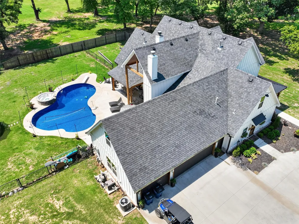 900 4389 LANE Pryor, OK 74361