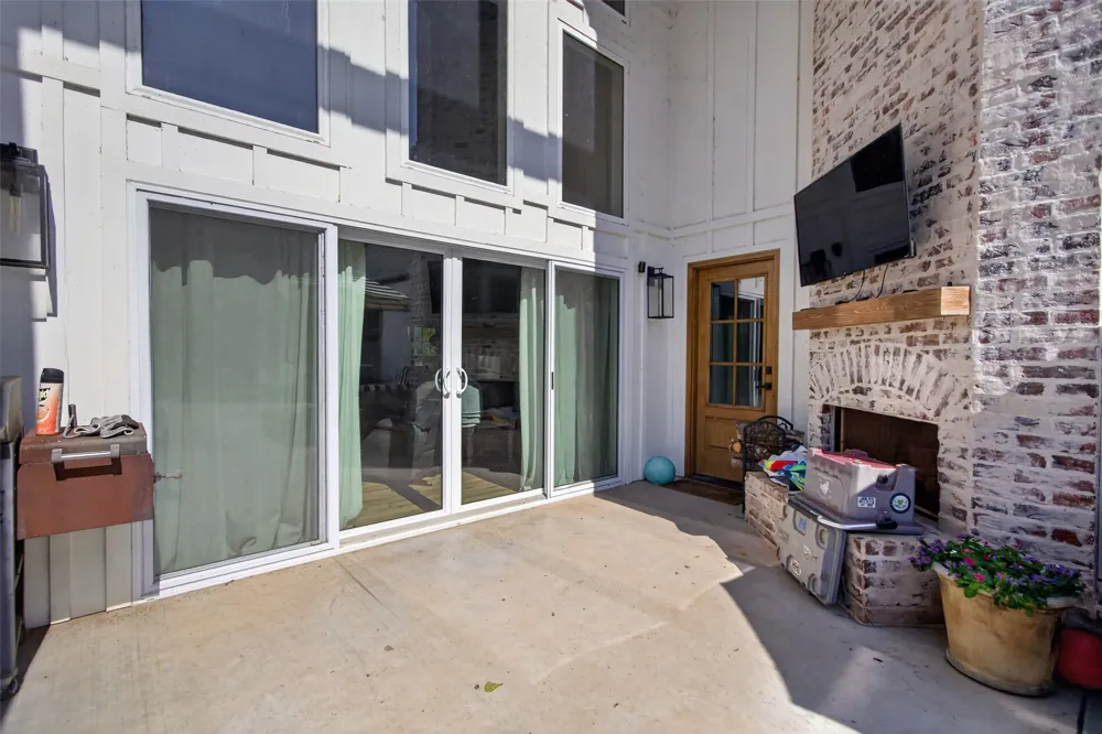 900 4389 LANE Pryor, OK 74361
