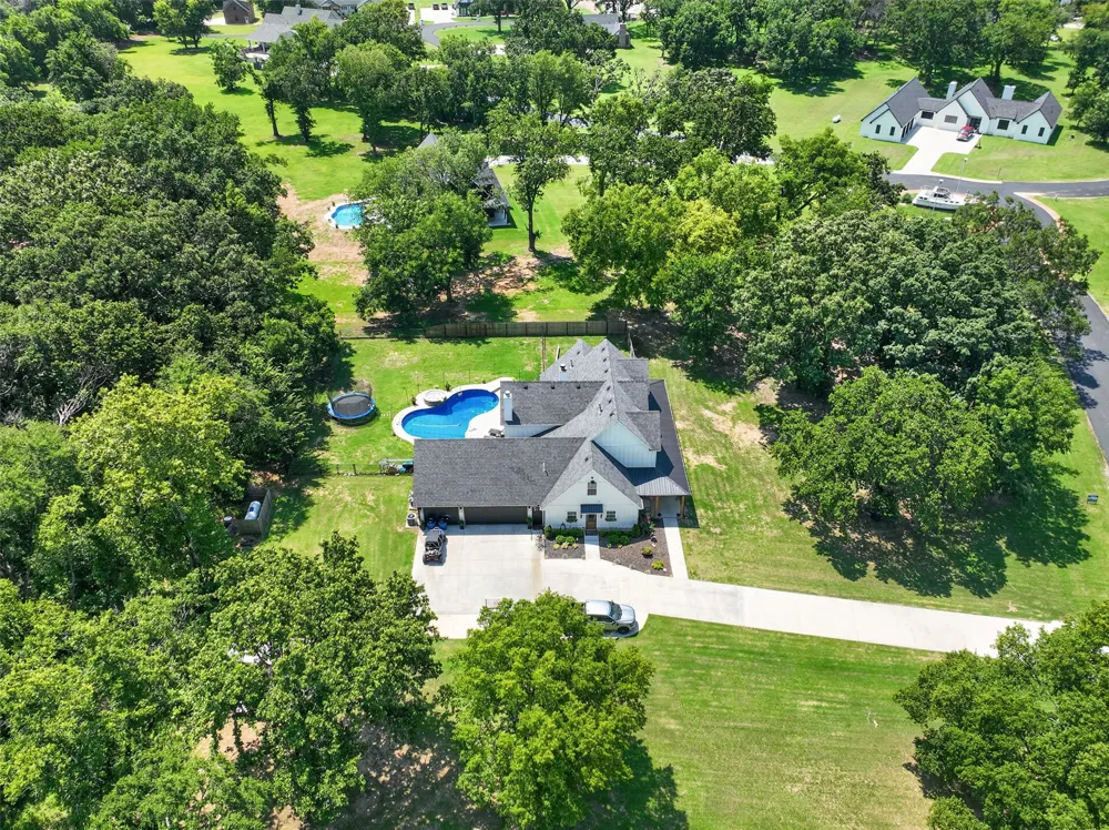 900 4389 LANE Pryor, OK 74361