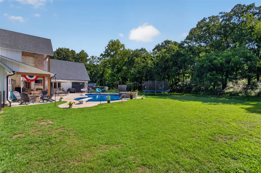 900 4389 LANE Pryor, OK 74361
