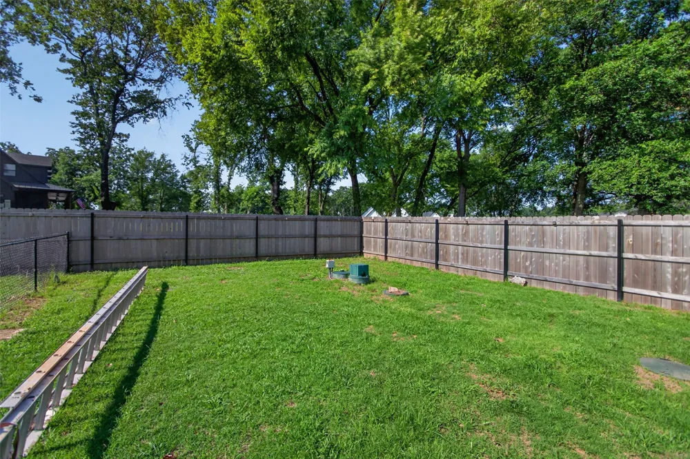 900 4389 LANE Pryor, OK 74361