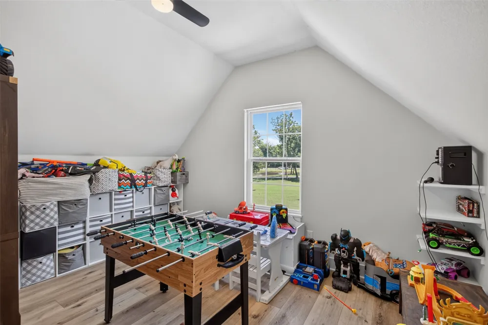 900 4389 LANE Pryor, OK 74361