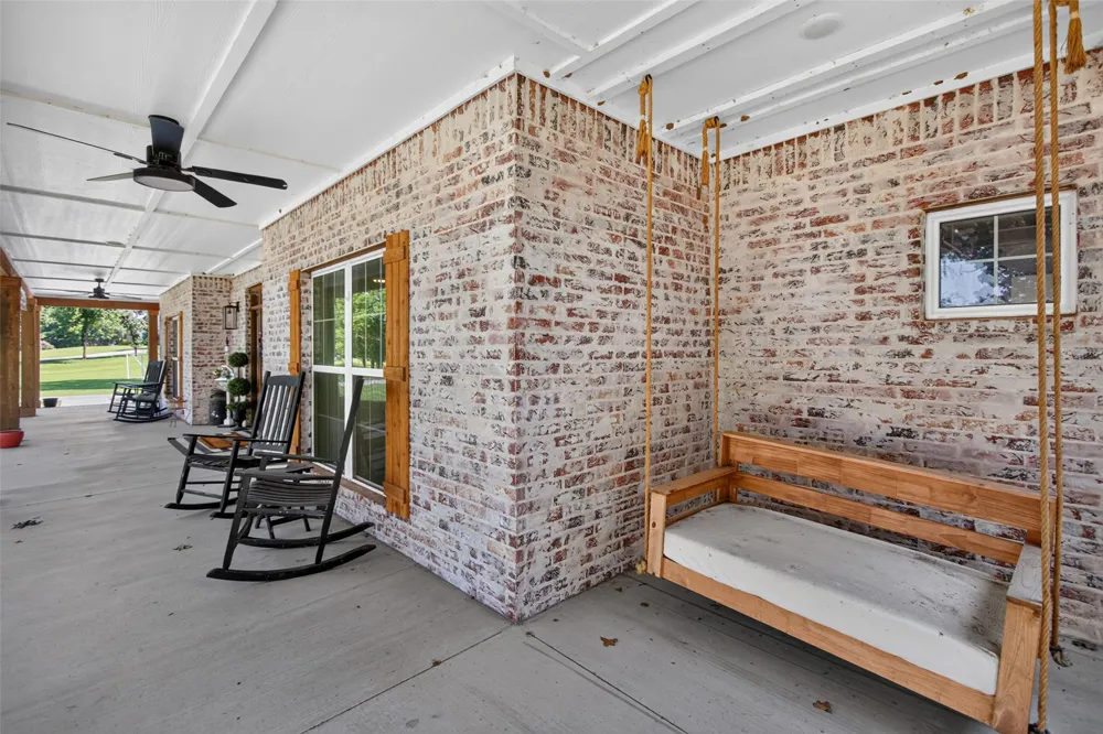 900 4389 LANE Pryor, OK 74361