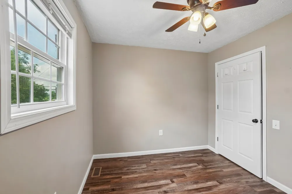 807 Hilltop Dr Greeneville, TN 37745