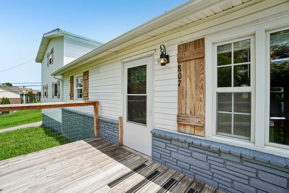 807 Hilltop Dr Greeneville, TN 37745