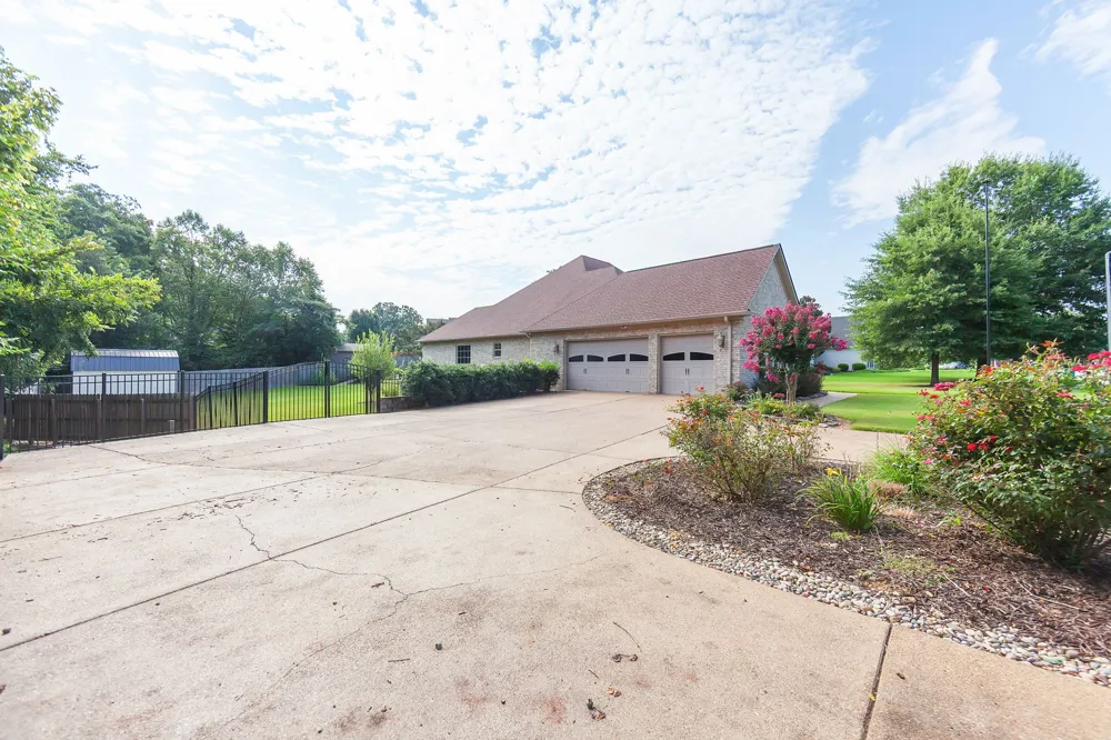 88 Epperson Dr Jackson, TN 38305