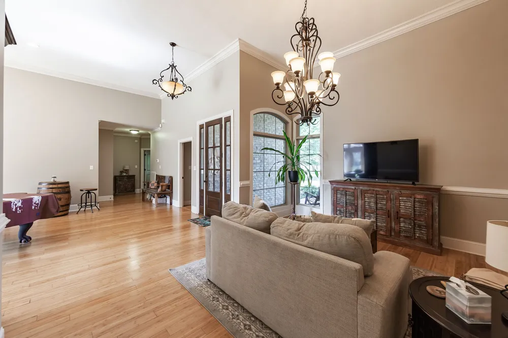 88 Epperson Dr Jackson, TN 38305