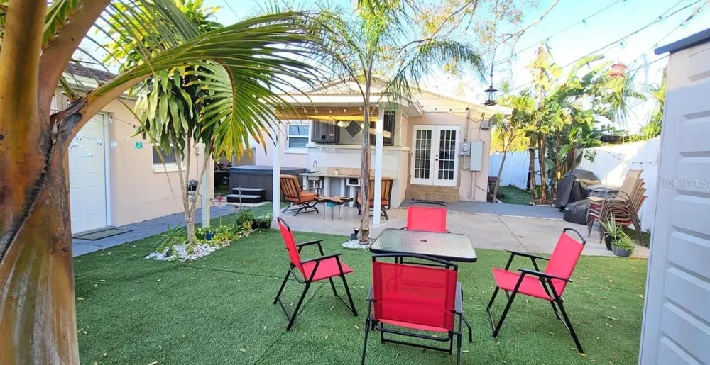 2306 W SAINT JOSEPH STREET Tampa, FL 33607