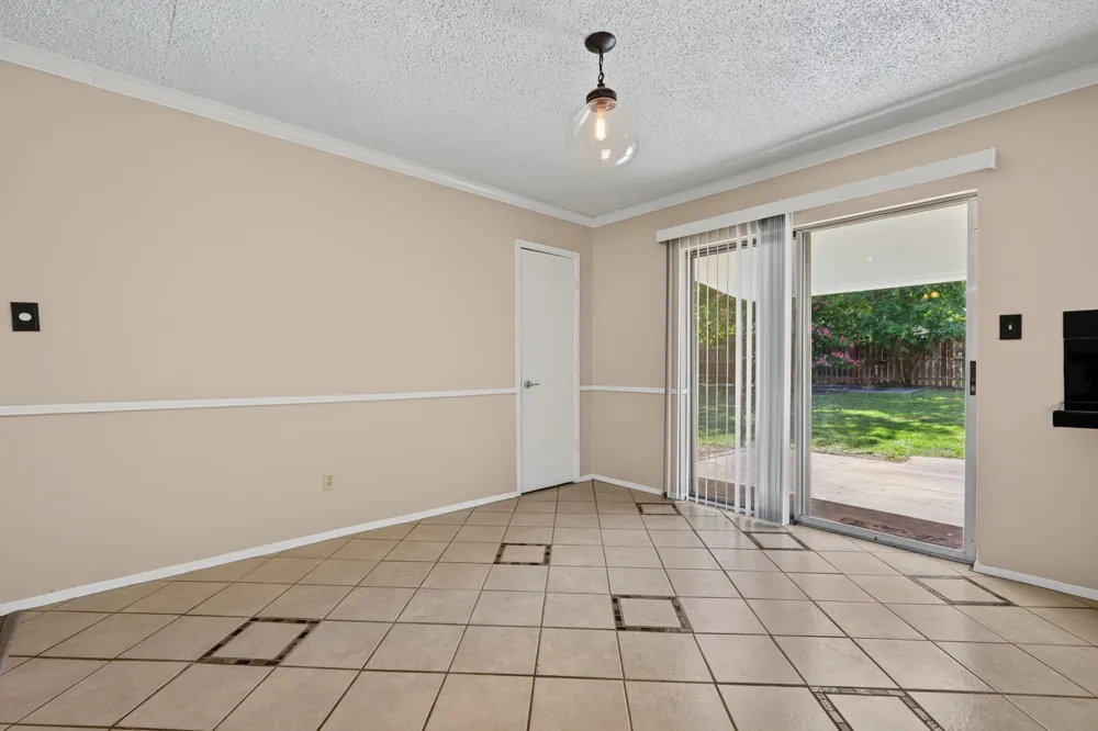 1309 East Street Graham, TX 76450