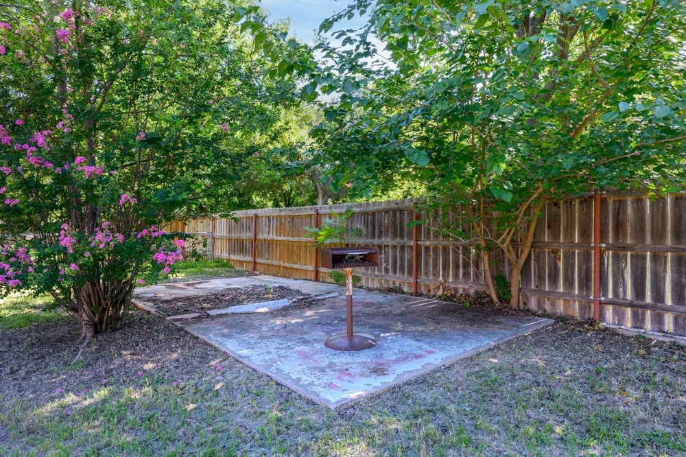 1309 East Street Graham, TX 76450