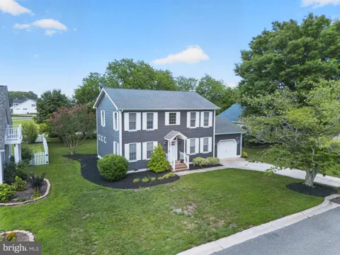 20 BAY BREEZE DRIVE