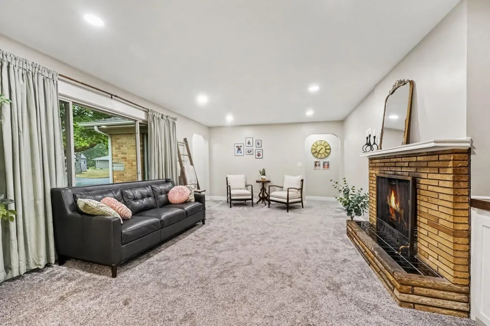 7666 Thomas Avenue Jenison, MI 49428