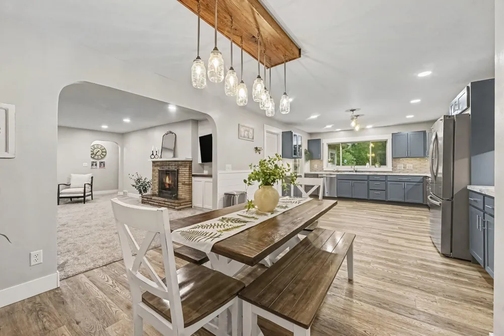 7666 Thomas Avenue Jenison, MI 49428