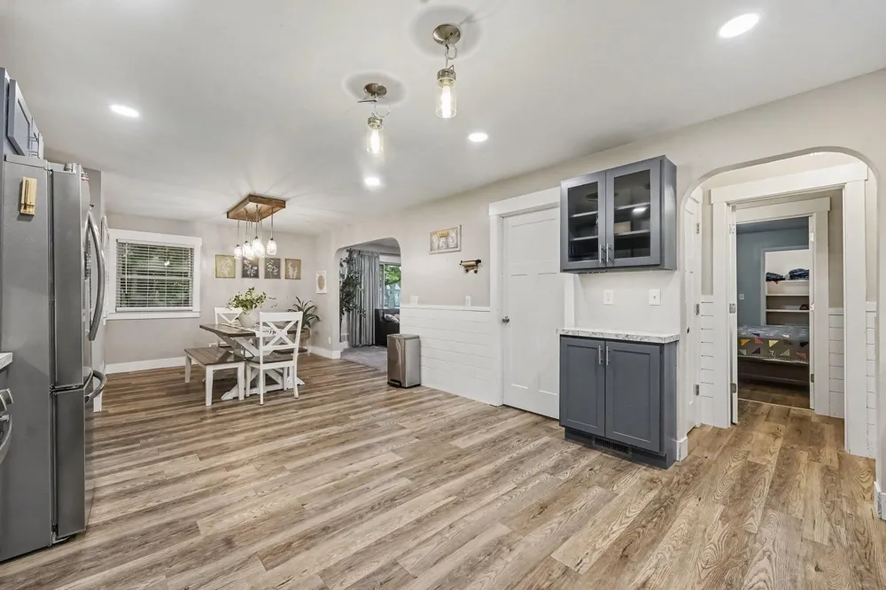7666 Thomas Avenue Jenison, MI 49428