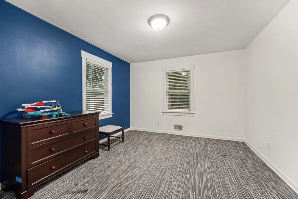 7666 Thomas Avenue Jenison, MI 49428