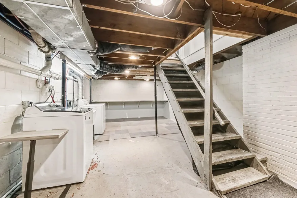 7666 Thomas Avenue Jenison, MI 49428