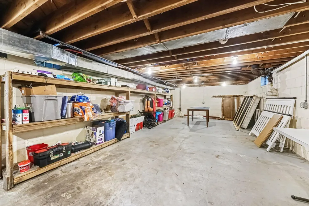 7666 Thomas Avenue Jenison, MI 49428