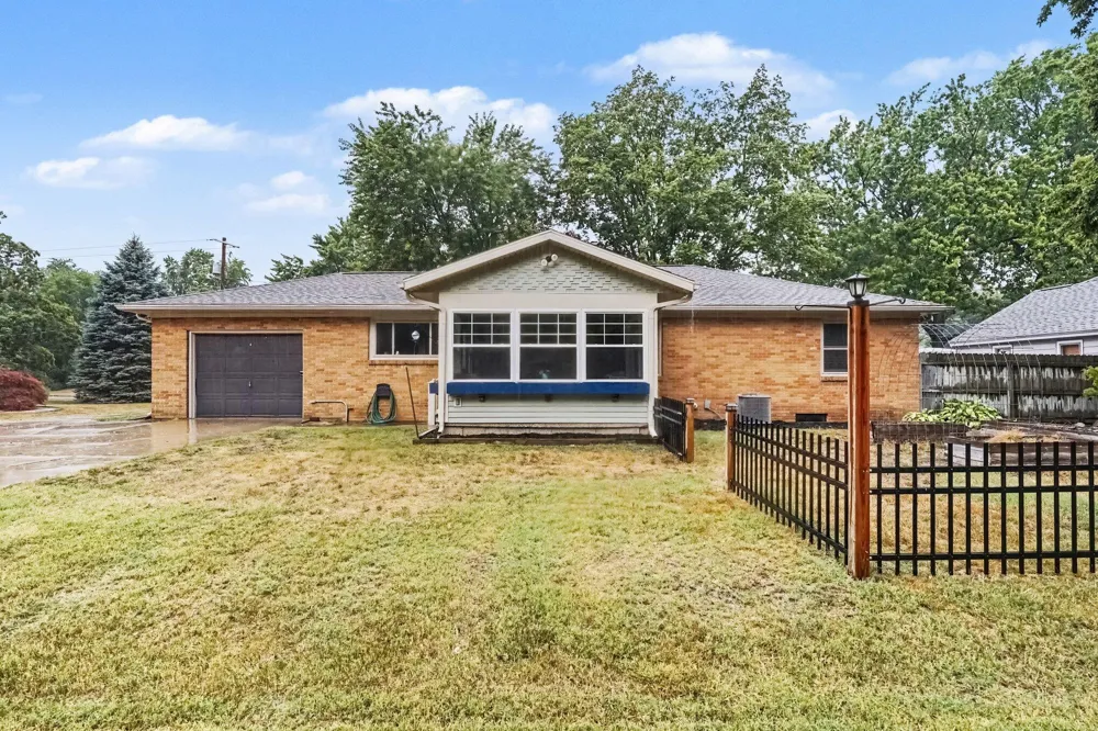 7666 Thomas Avenue Jenison, MI 49428