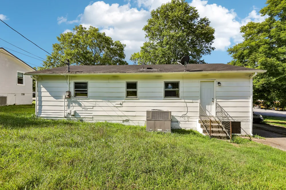 510 W Adams St Woodbury, TN 37190