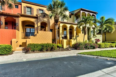 9102 Capistrano Street S #7209