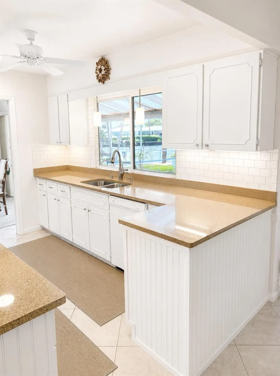 4041 NE 27TH TERRACE Lighthouse Point, FL 33064