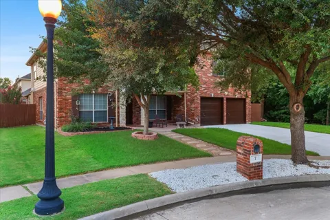 7 Saddlewood Court