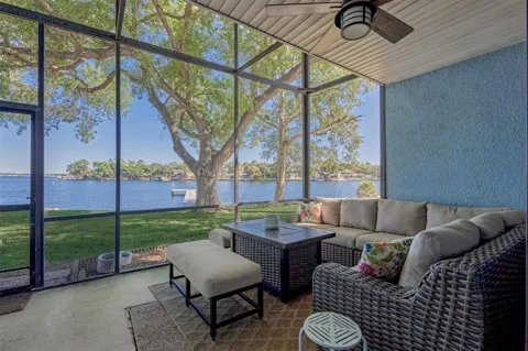 1428 Bowsprit Point