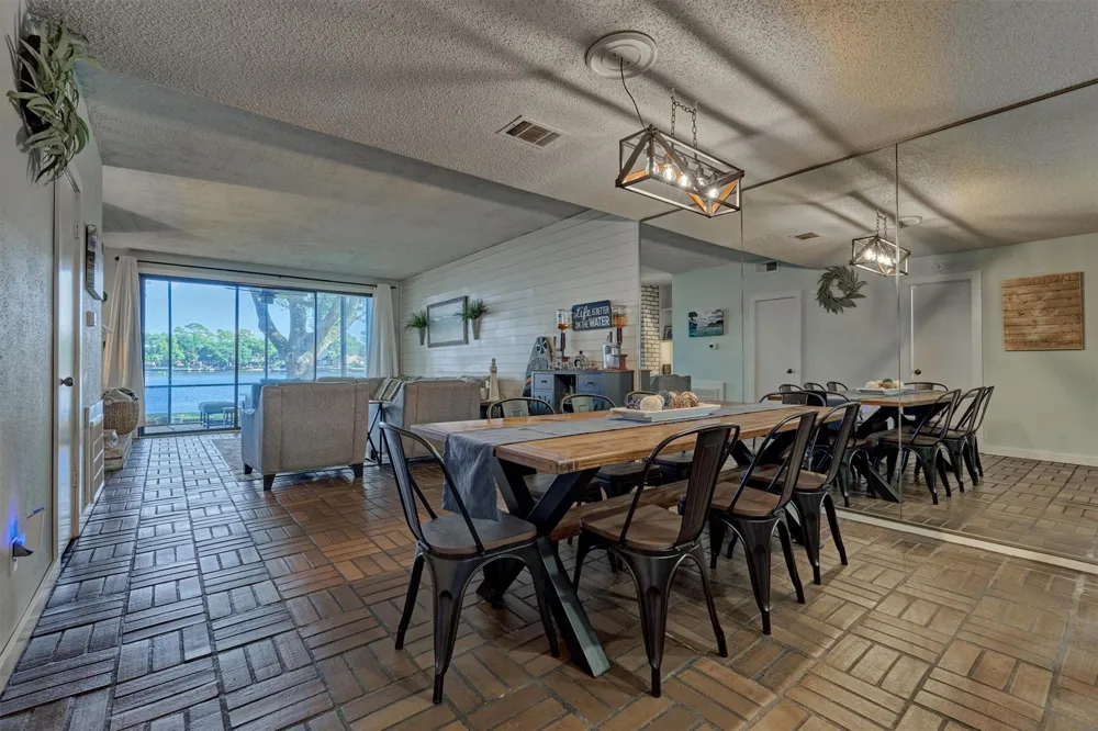 1428 Bowsprit Point Willis, TX 77318