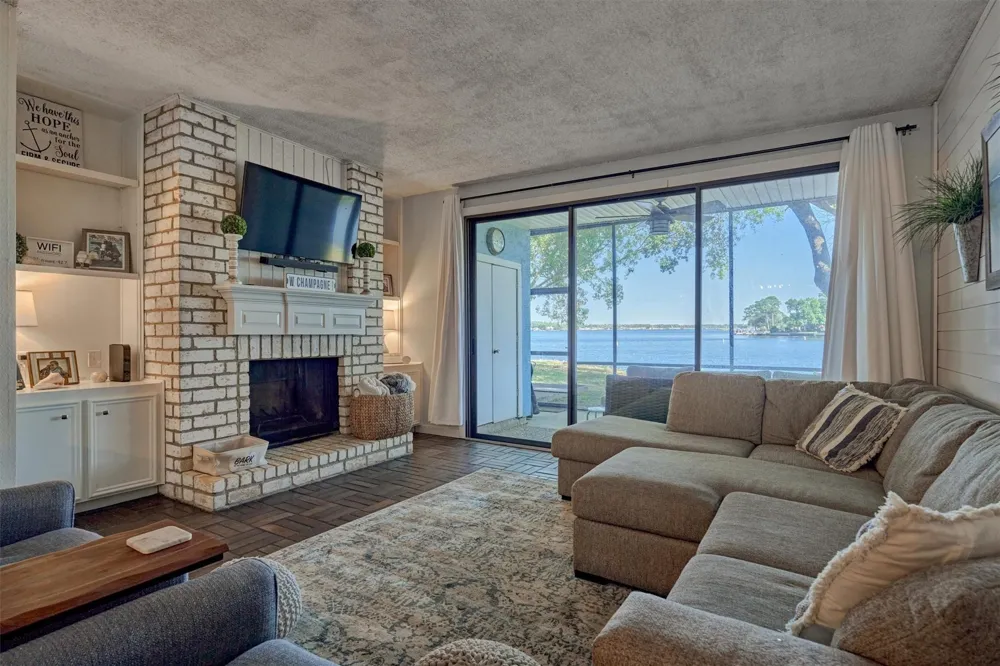 1428 Bowsprit Point Willis, TX 77318