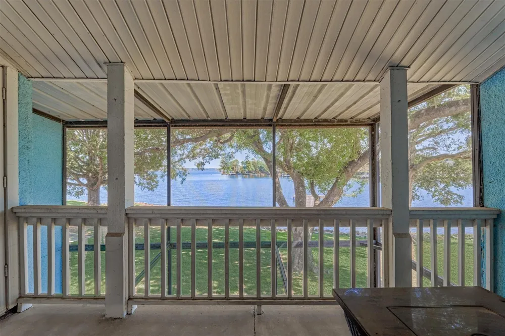 1428 Bowsprit Point Willis, TX 77318