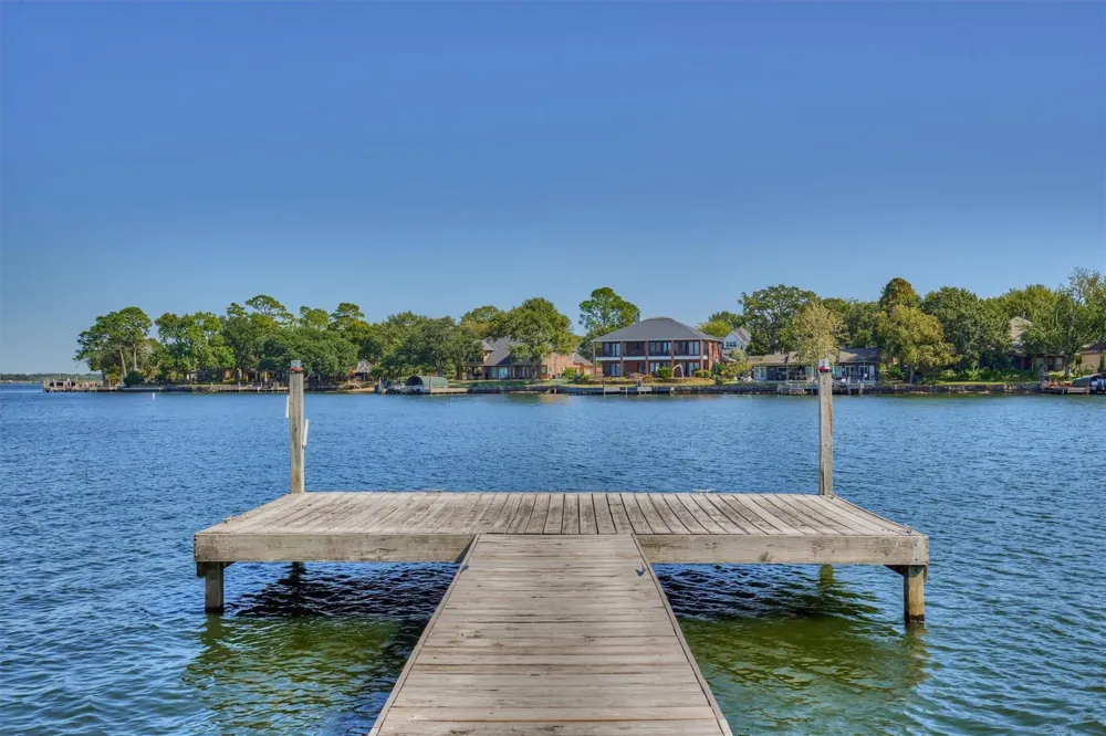 1428 Bowsprit Point Willis, TX 77318