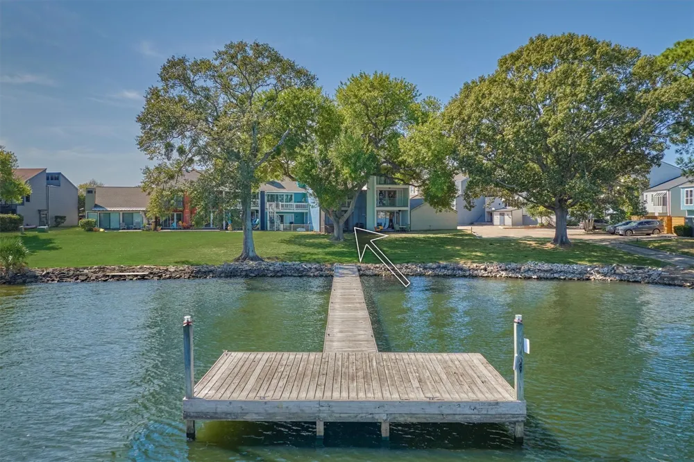 1428 Bowsprit Point Willis, TX 77318