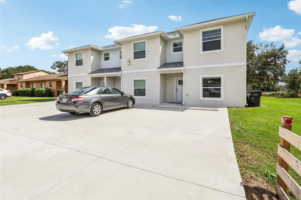 1108 FOX LAKE DRIVE Lakeland, FL 33809