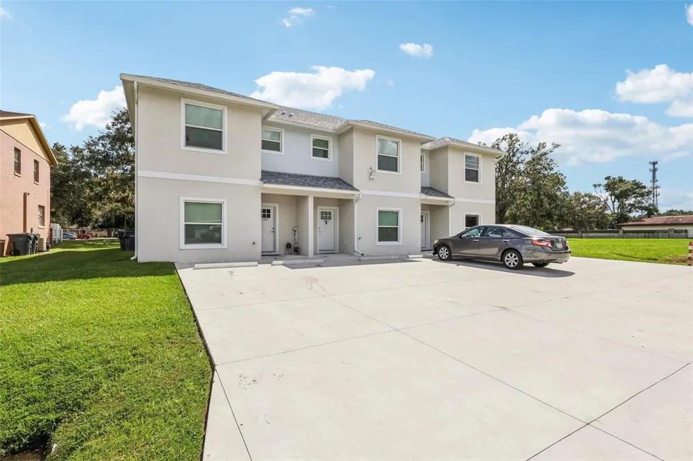 1108 FOX LAKE DRIVE Lakeland, FL 33809