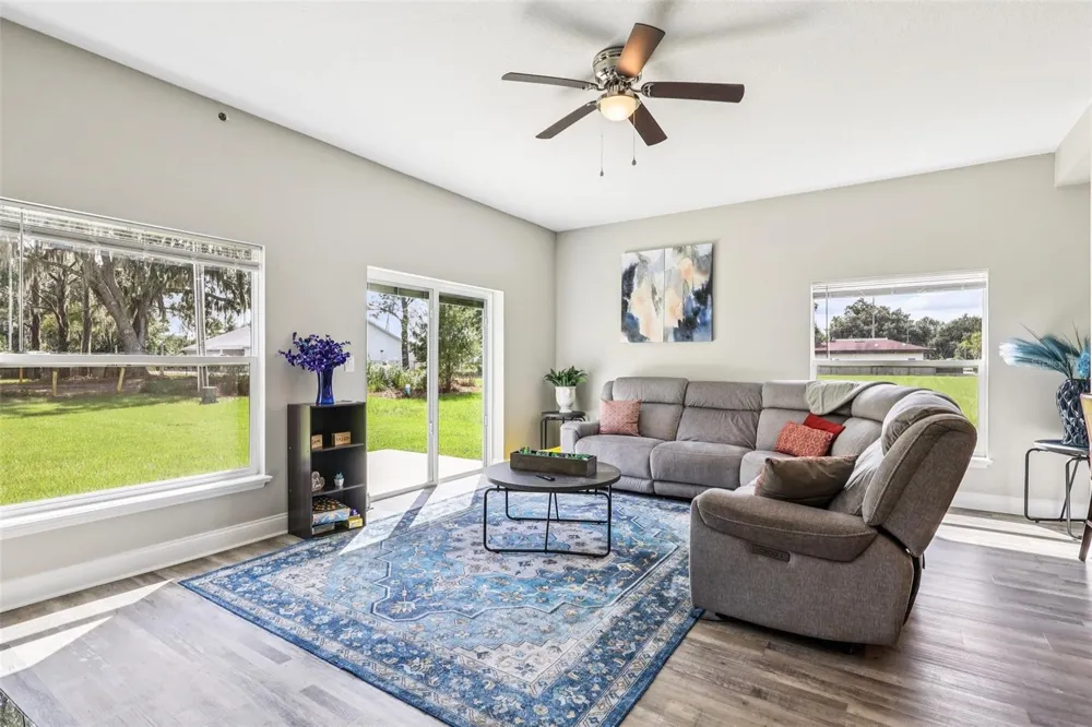 1108 FOX LAKE DRIVE Lakeland, FL 33809