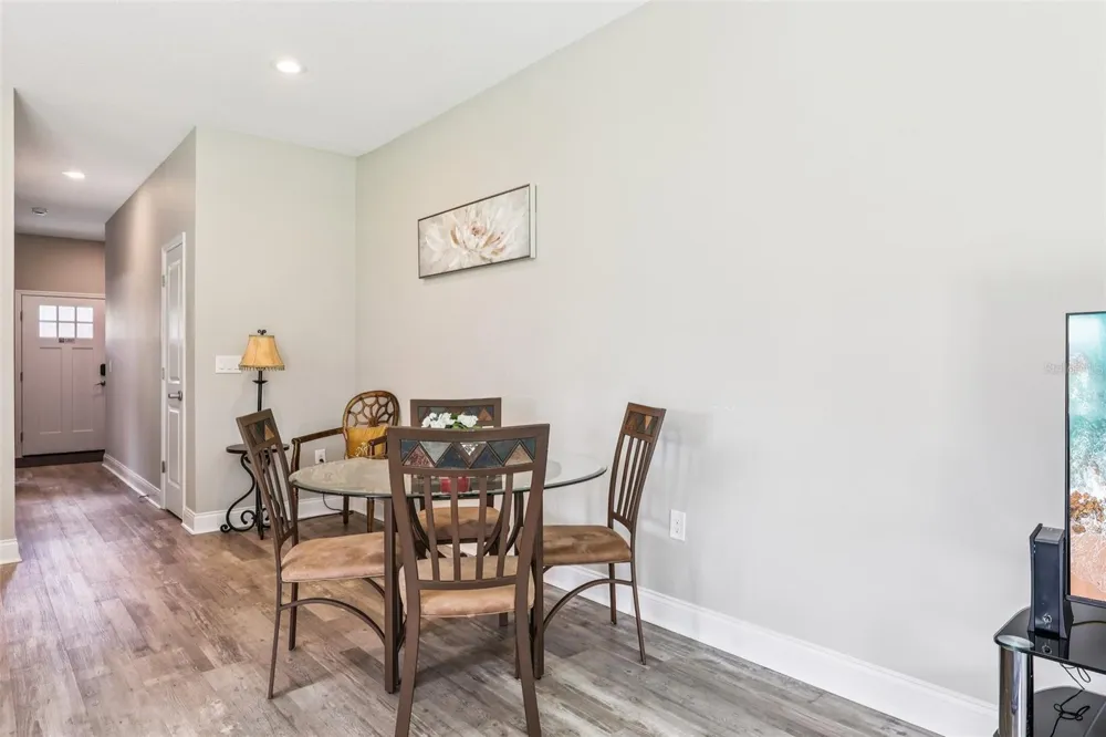 1108 FOX LAKE DRIVE Lakeland, FL 33809