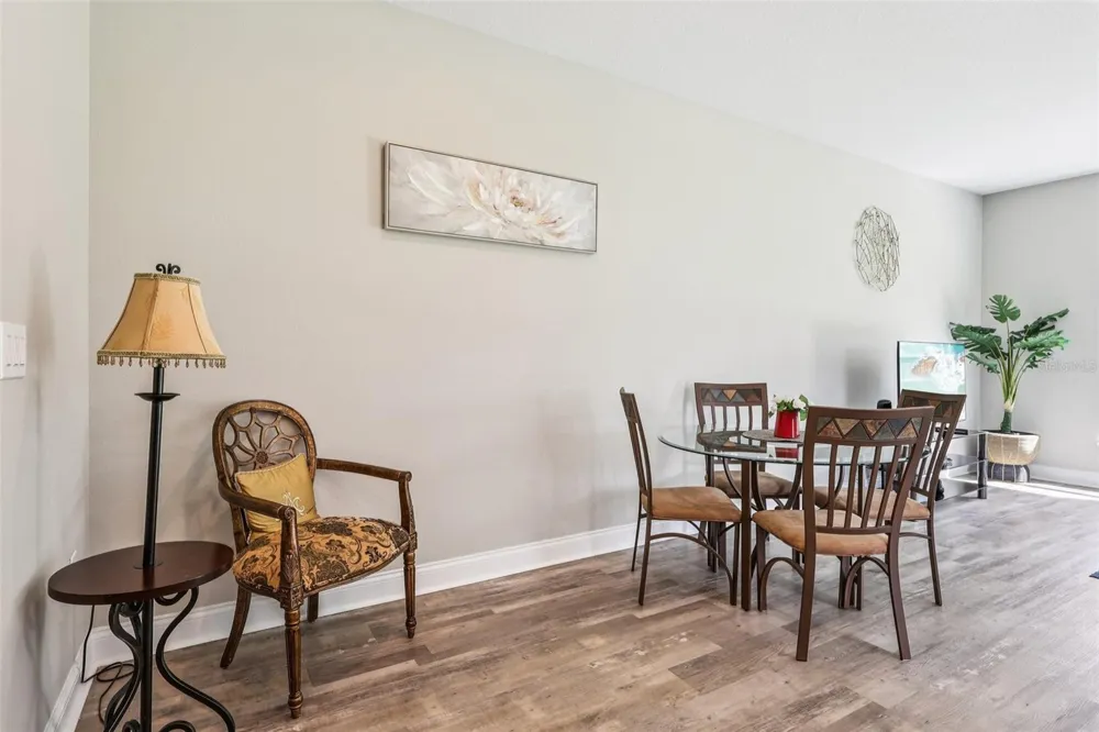 1108 FOX LAKE DRIVE Lakeland, FL 33809