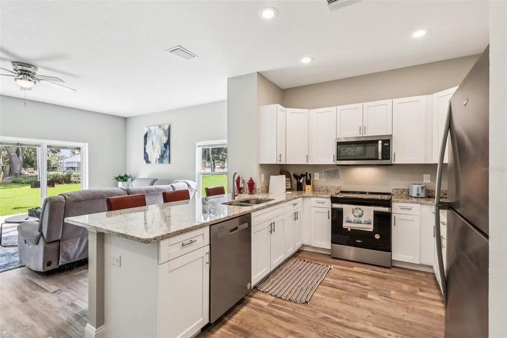 1108 FOX LAKE DRIVE Lakeland, FL 33809