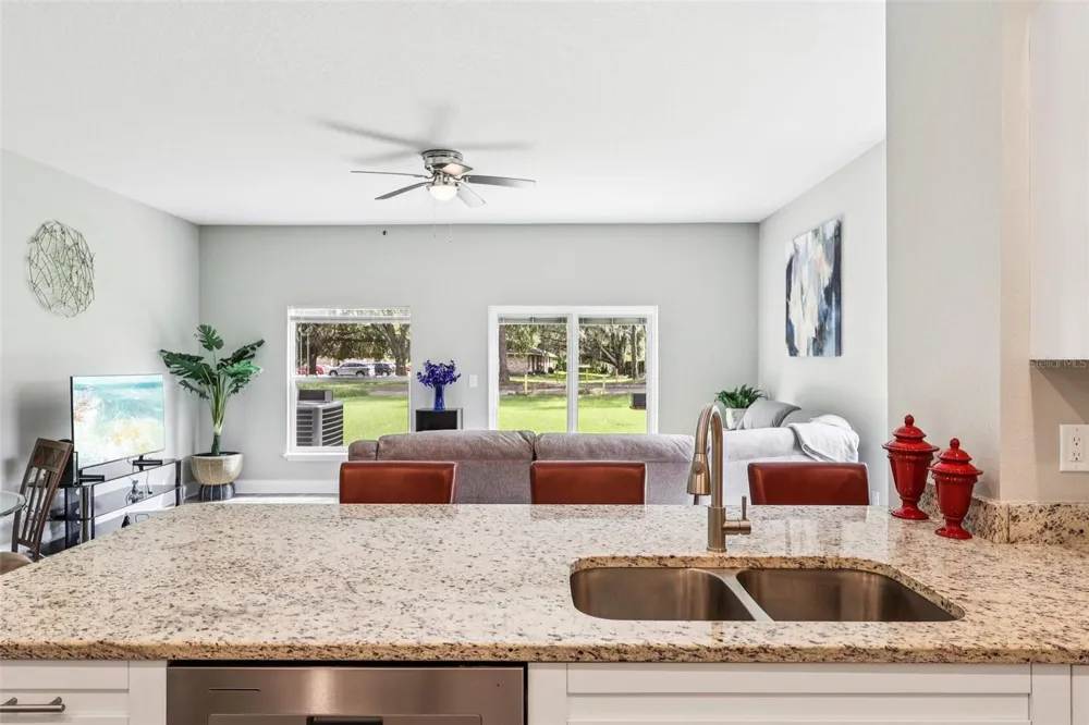 1108 FOX LAKE DRIVE Lakeland, FL 33809