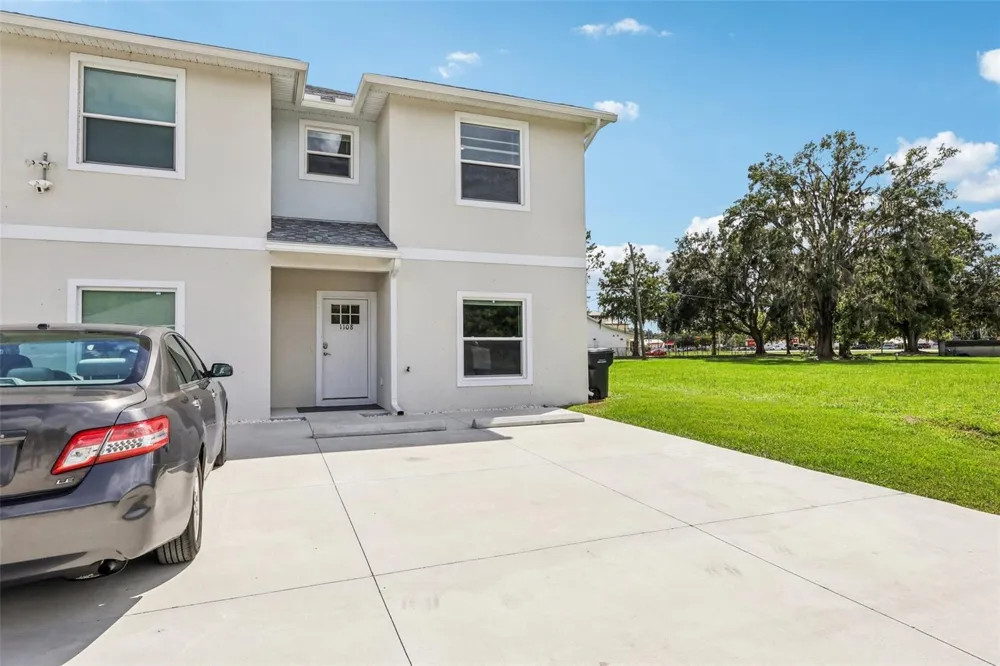 1108 FOX LAKE DRIVE Lakeland, FL 33809