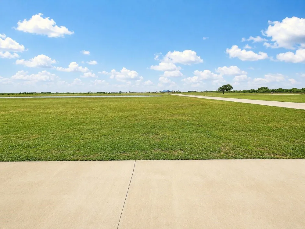 2920 Hammock Court Palacios, TX 77465