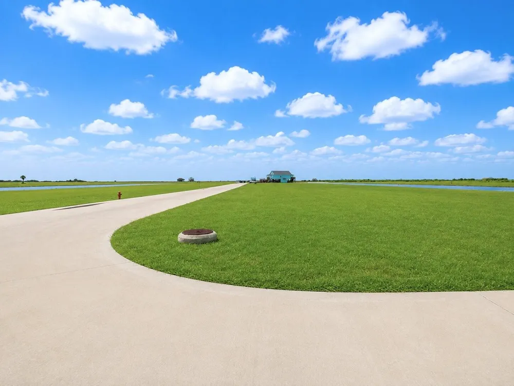2920 Hammock Court Palacios, TX 77465