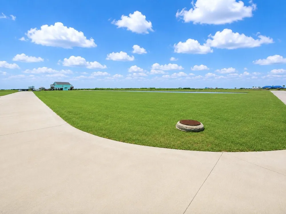 2920 Hammock Court Palacios, TX 77465