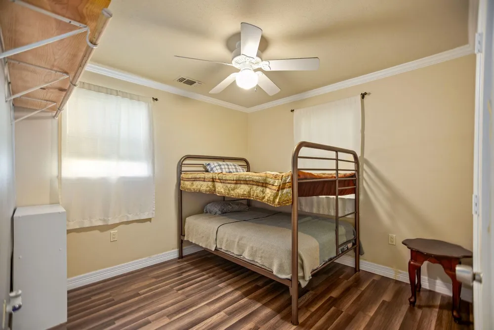 654 Calumet Drive Palacios, TX 77465