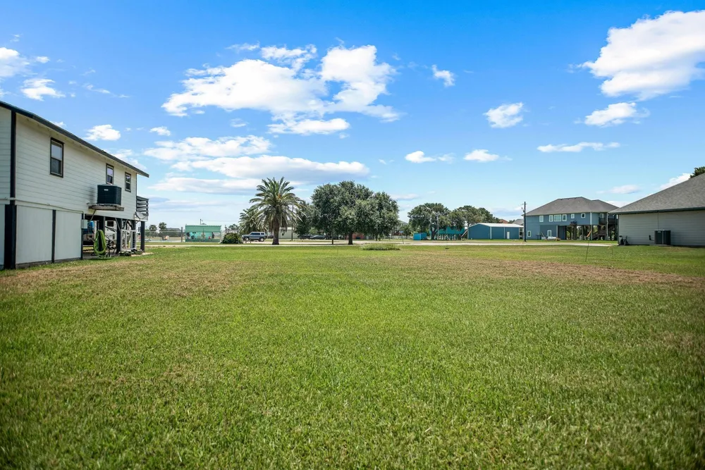 654 Calumet Drive Palacios, TX 77465