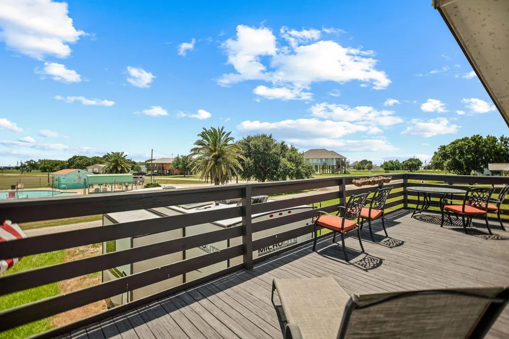 654 Calumet Drive Palacios, TX 77465