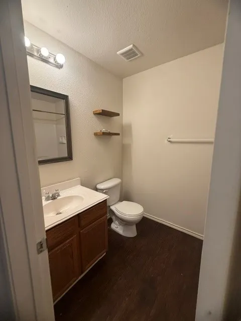 5417 Prairie Lane Grand Prairie, TX 75052